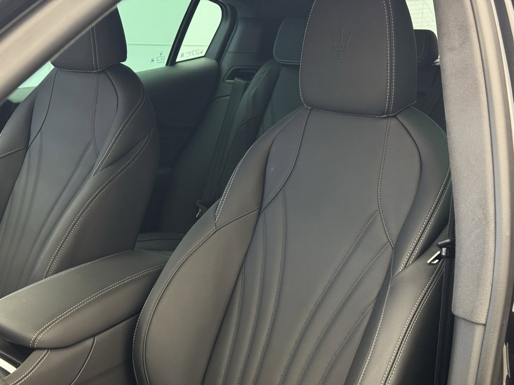 New 2025 Maserati Grecale Modena image 4