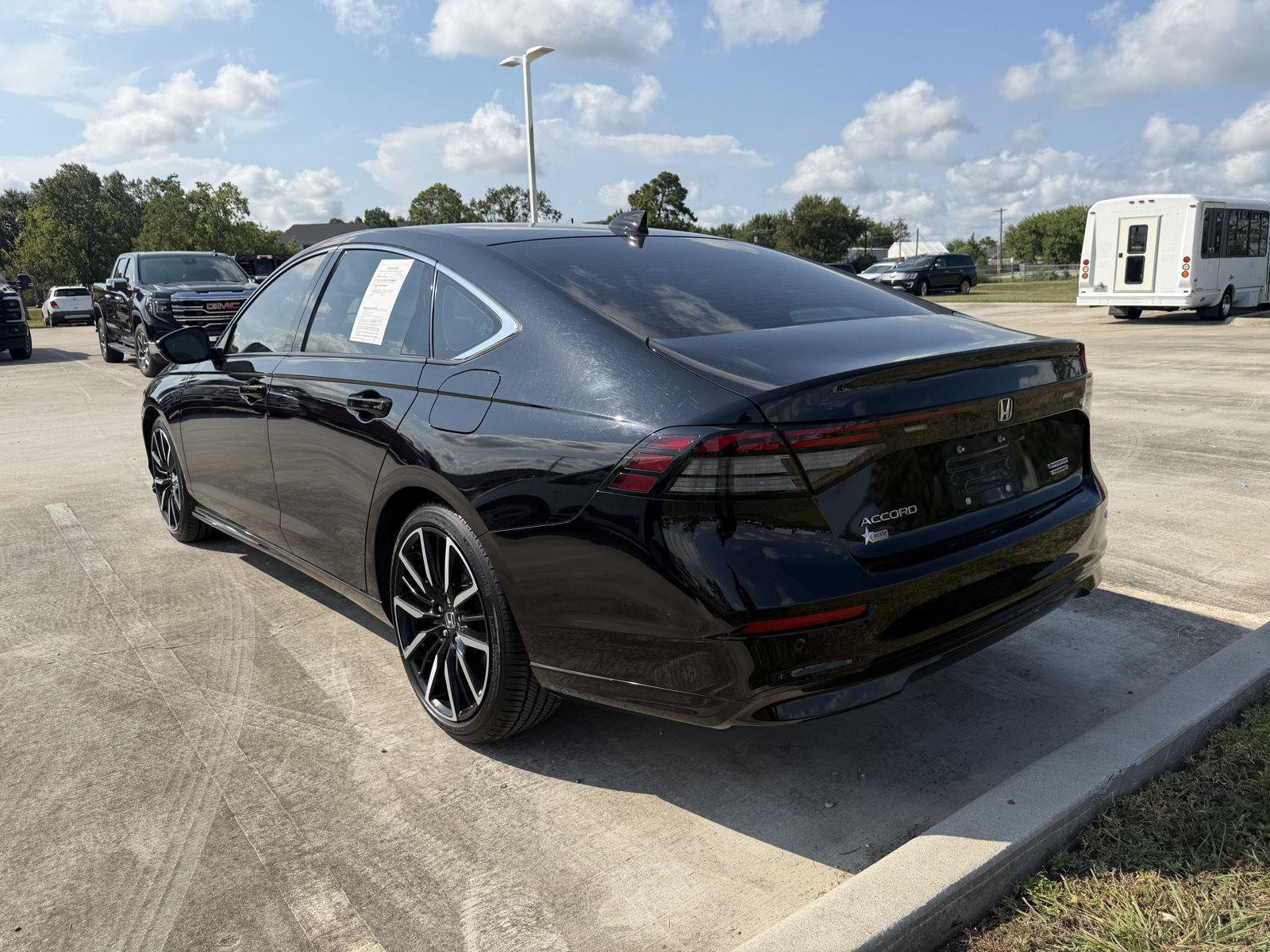 Used 2025 Honda Accord Touring image 5