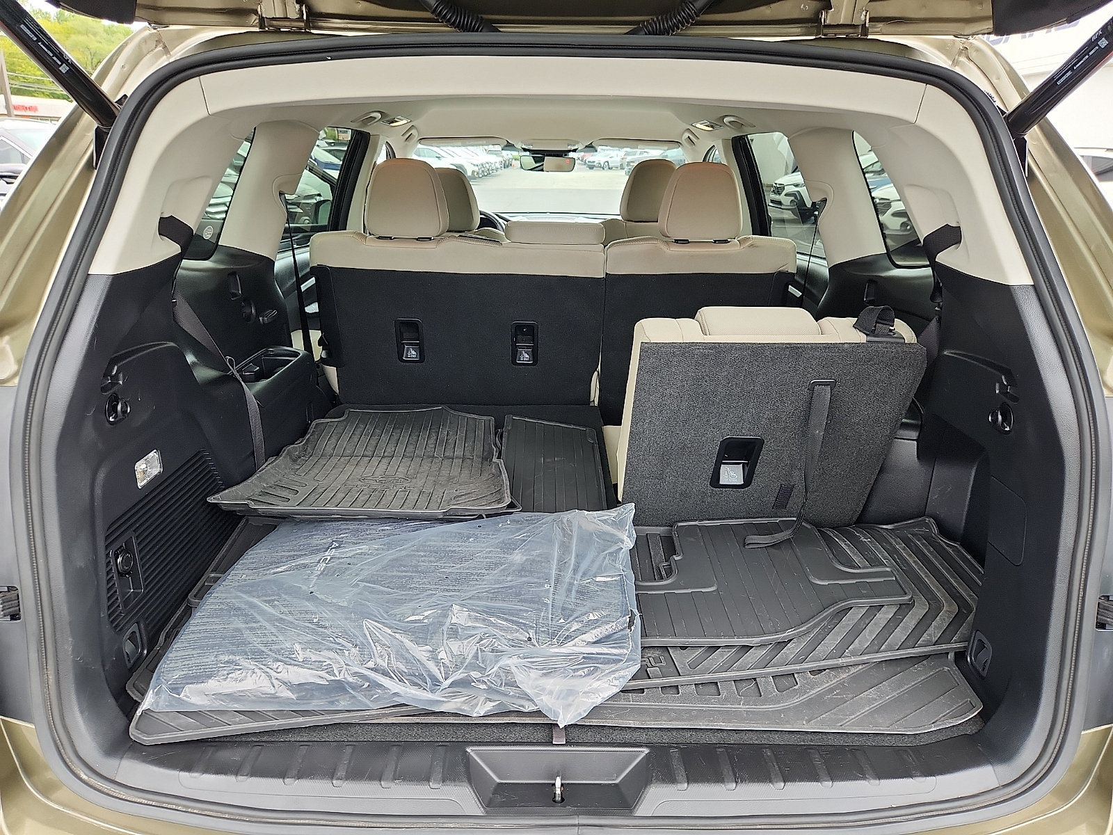 Certified 2023 Subaru Ascent Premium w/ Convenience Package AWD/4WD image 31