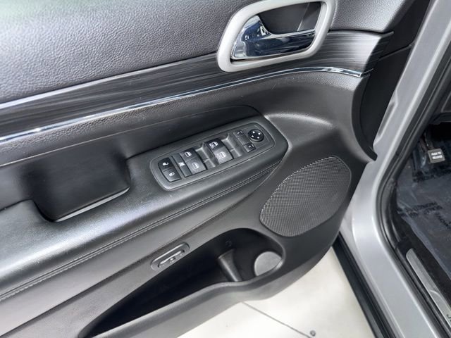 Used 2019 Jeep Grand Cherokee Limited AWD/4WD image 13