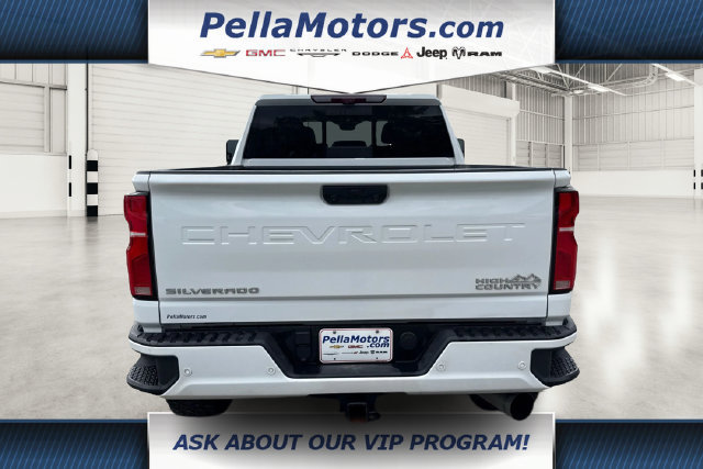Used 2024 Chevrolet Silverado 3500 High Country w/ High Country Premium Package AWD/4WD image 4