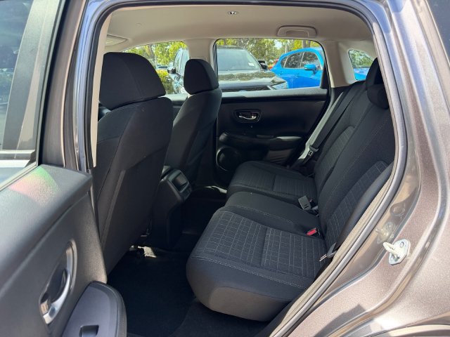 Used 2025 Honda HR-V LX image 14