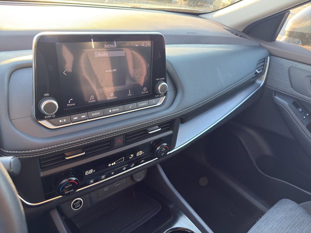 Certified 2023 Nissan Rogue SV image 21