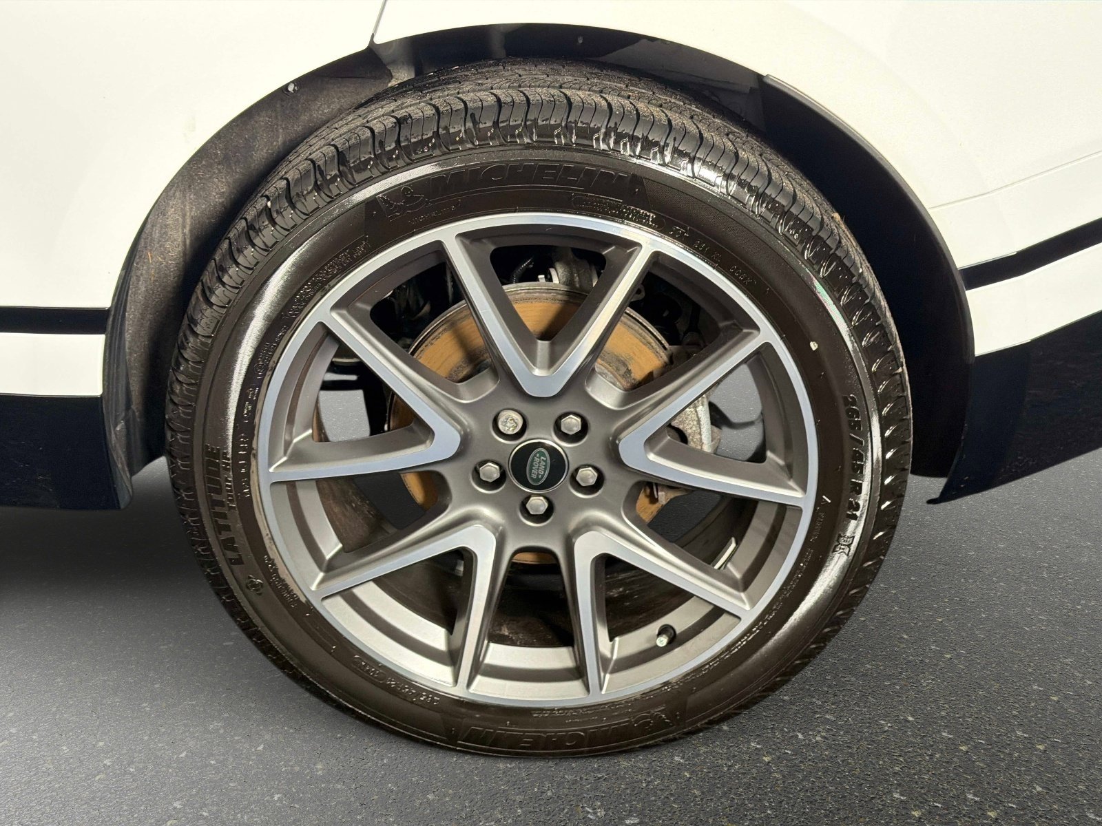 Used 2025 Land Rover Range Rover Velar Dynamic SE AWD/4WD image 13