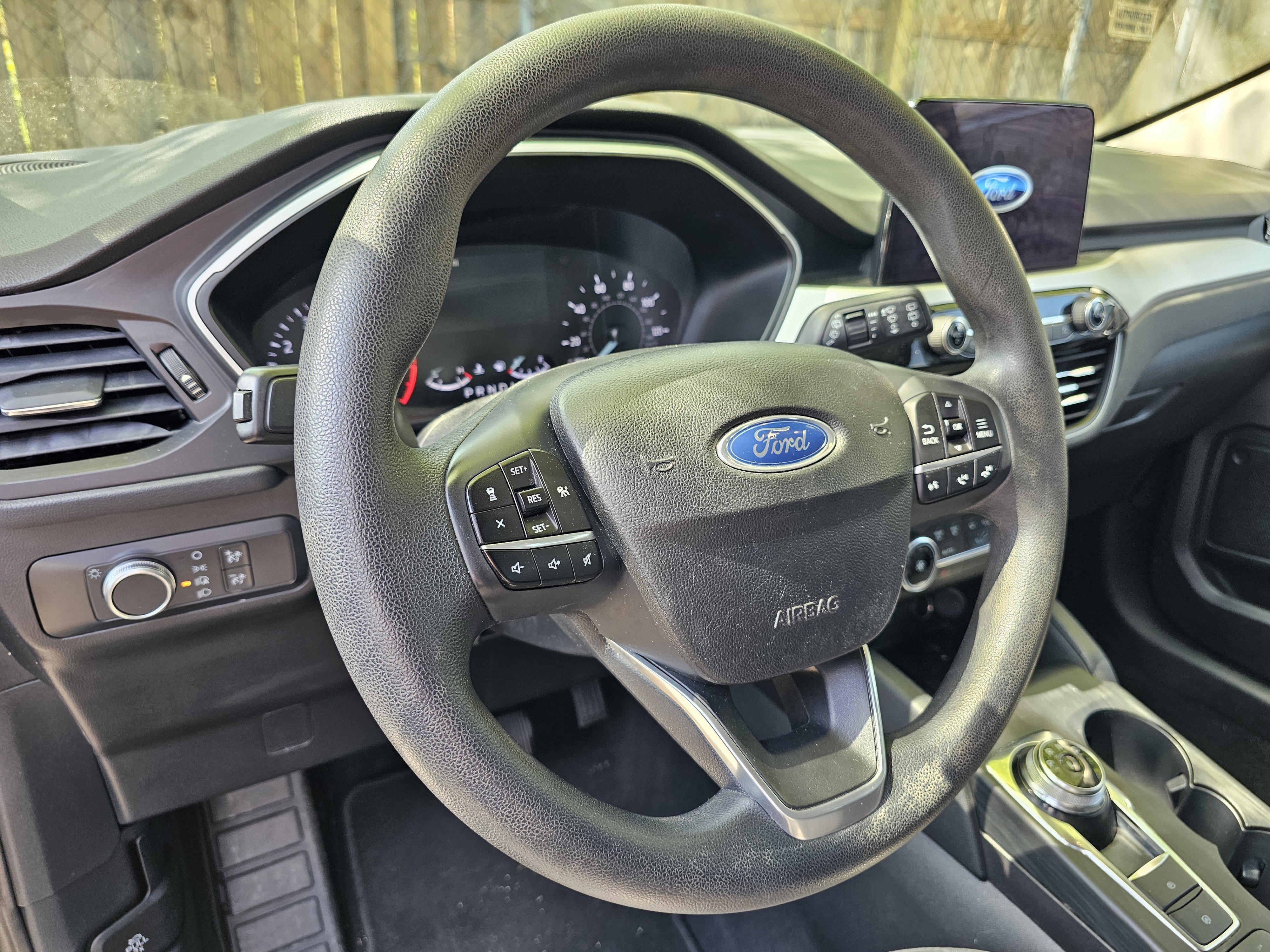 Used 2020 Ford Escape SE image 11