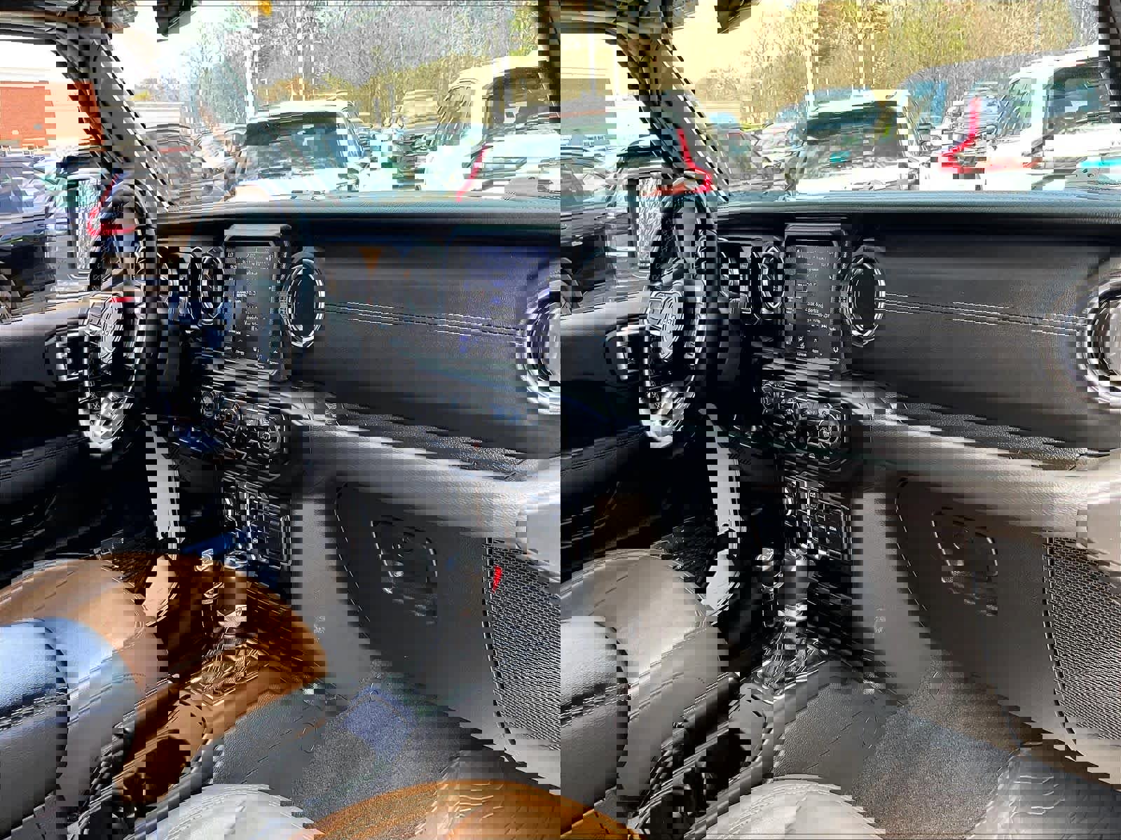 Used 2023 Jeep Wrangler Sahara w/ Cold Weather Group image 14