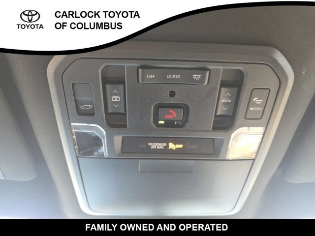 Used 2023 Toyota Sequoia Platinum AWD/4WD image 34
