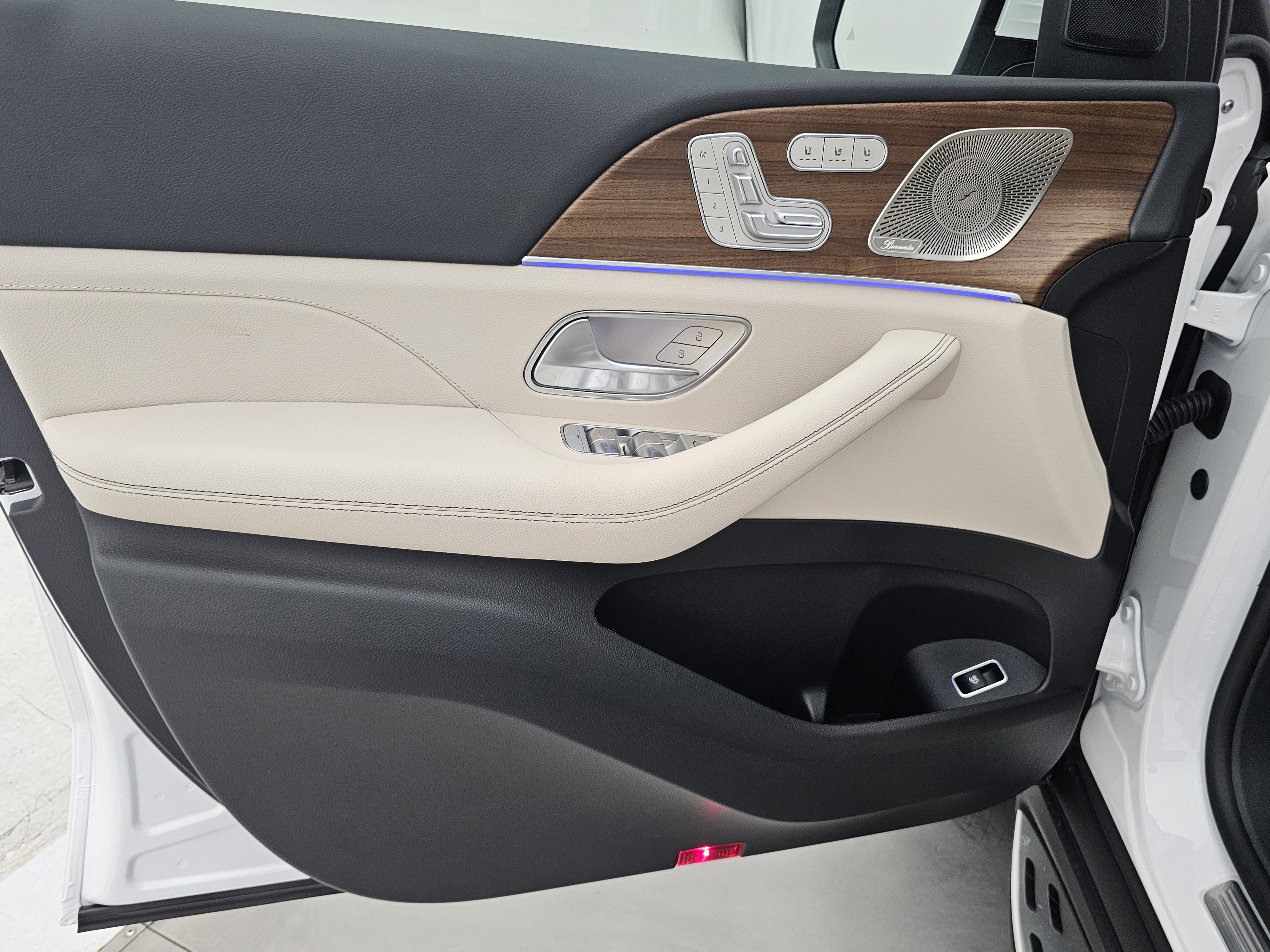 New 2026 Mercedes-Benz GLS 450 4MATIC image 10