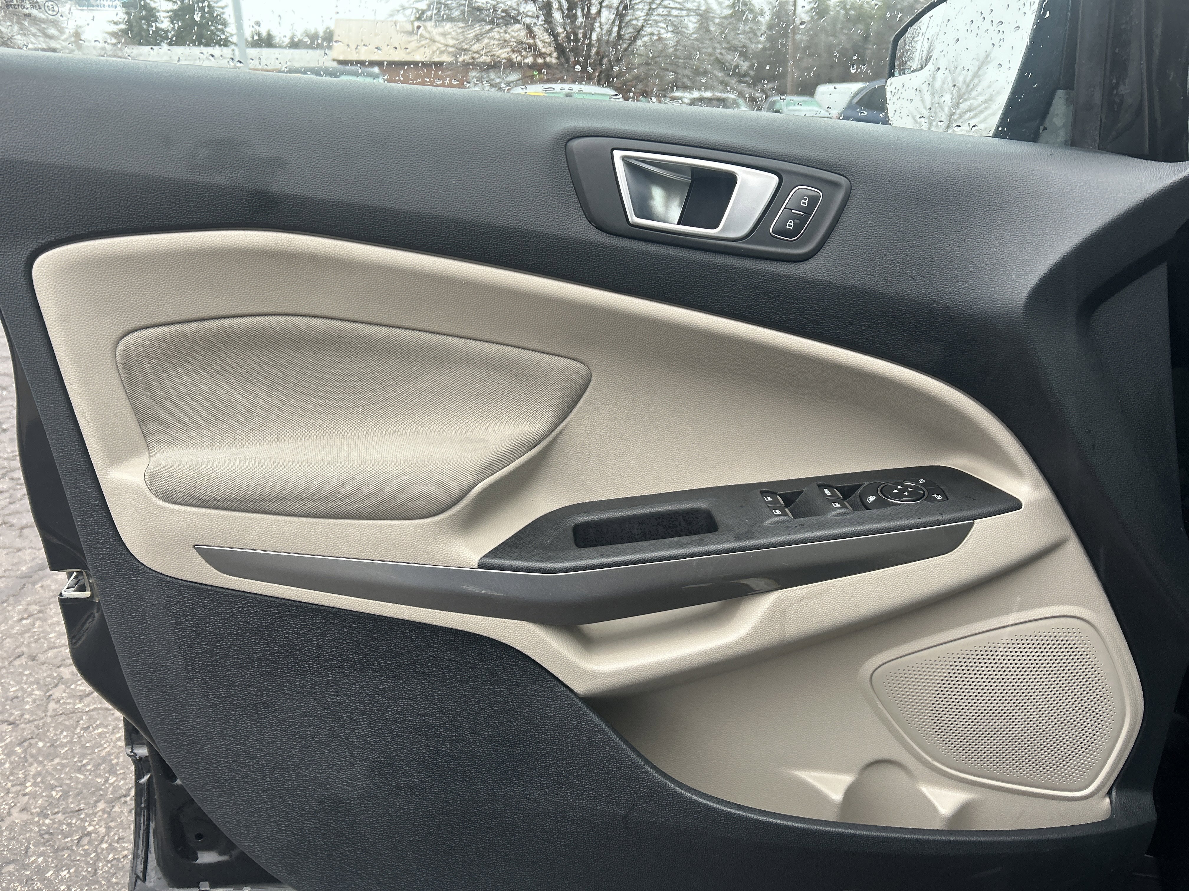 Used 2018 Ford EcoSport SE image 11
