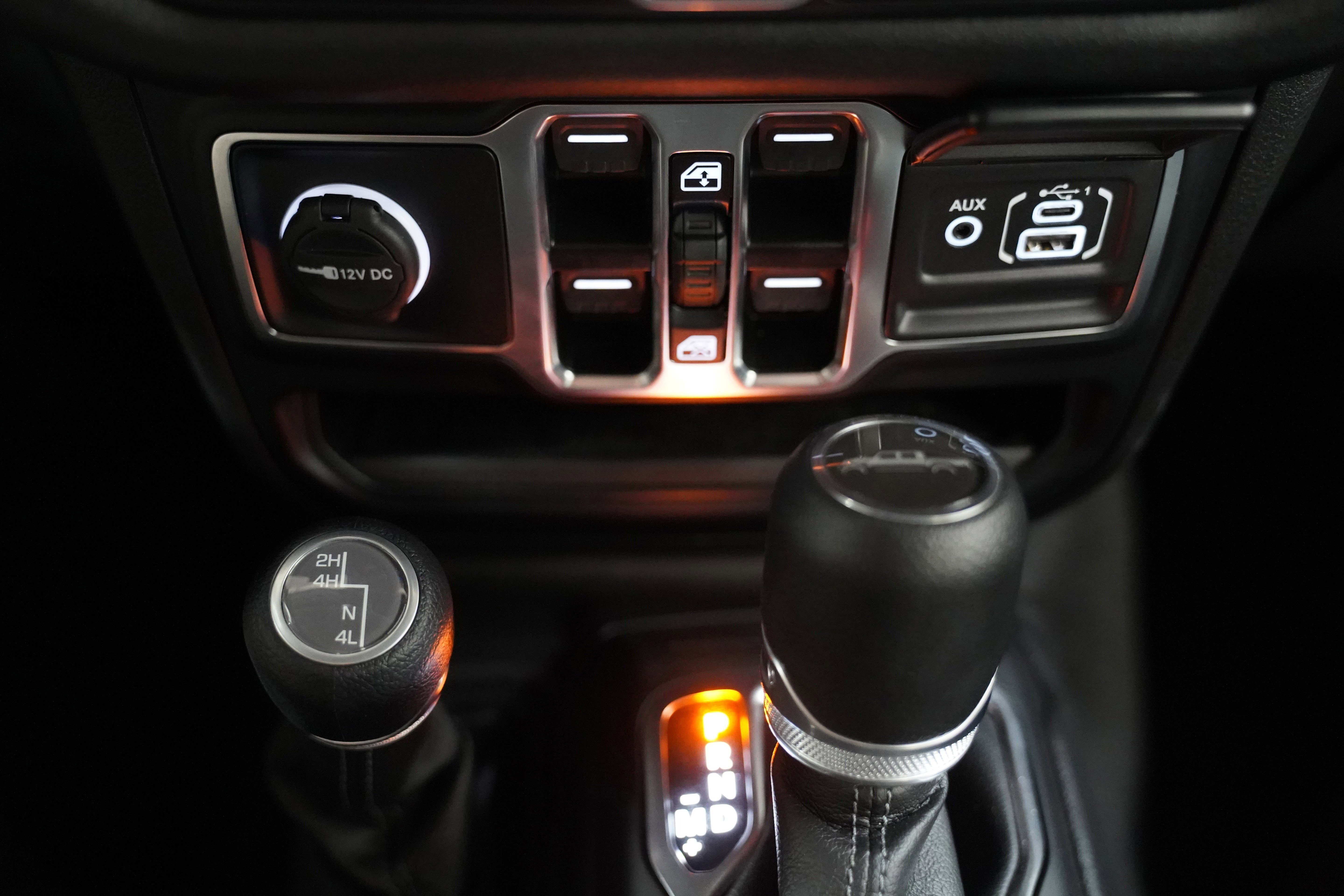 Used 2024 Jeep Gladiator Sport image 29