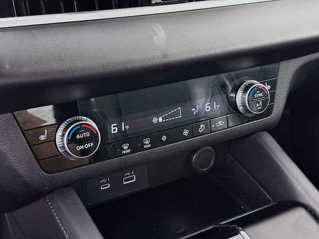 Used 2023 Mitsubishi Outlander SE FWD image 14