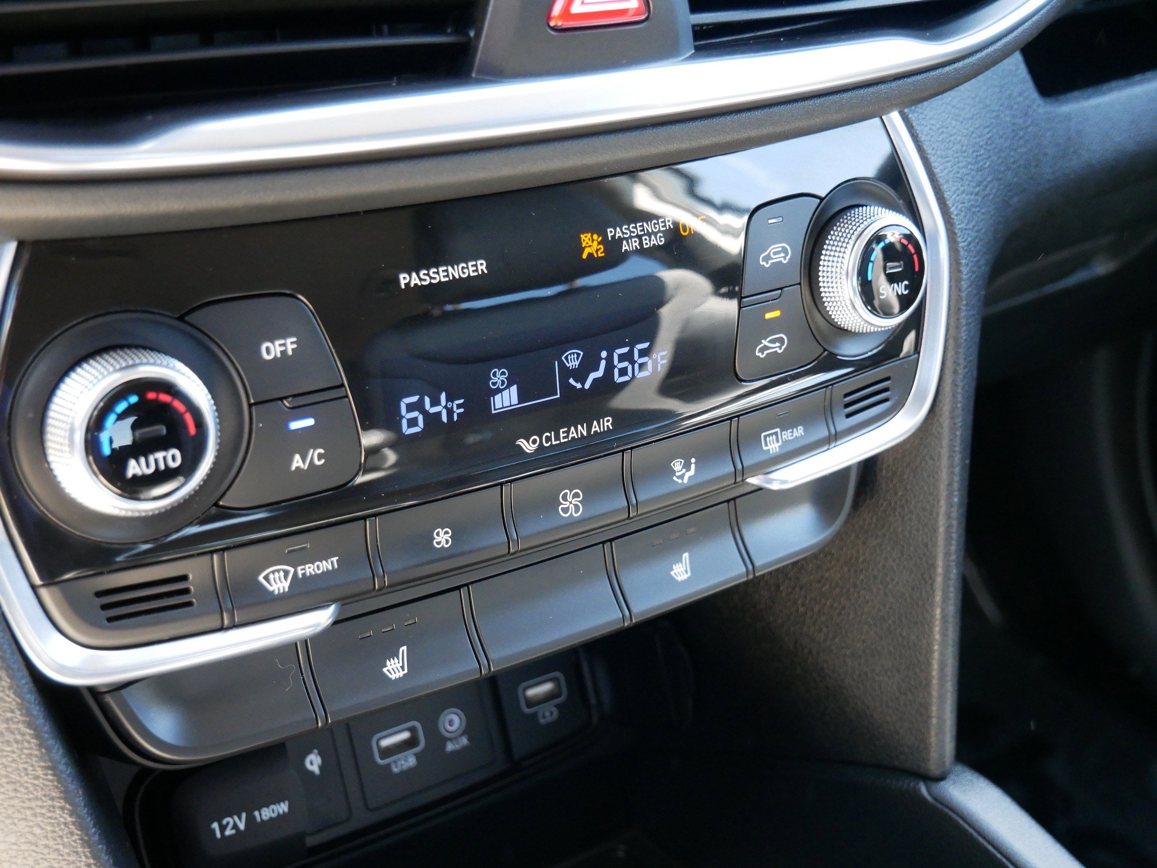 Used 2020 Hyundai Santa Fe SEL w/ Convenience Package AWD/4WD image 22