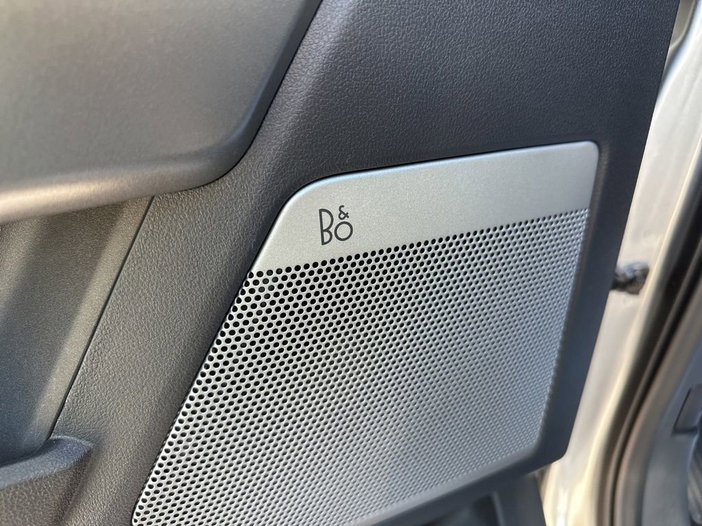 Used 2024 Ford F250 Lariat w/ Sport Appearance Package image 12