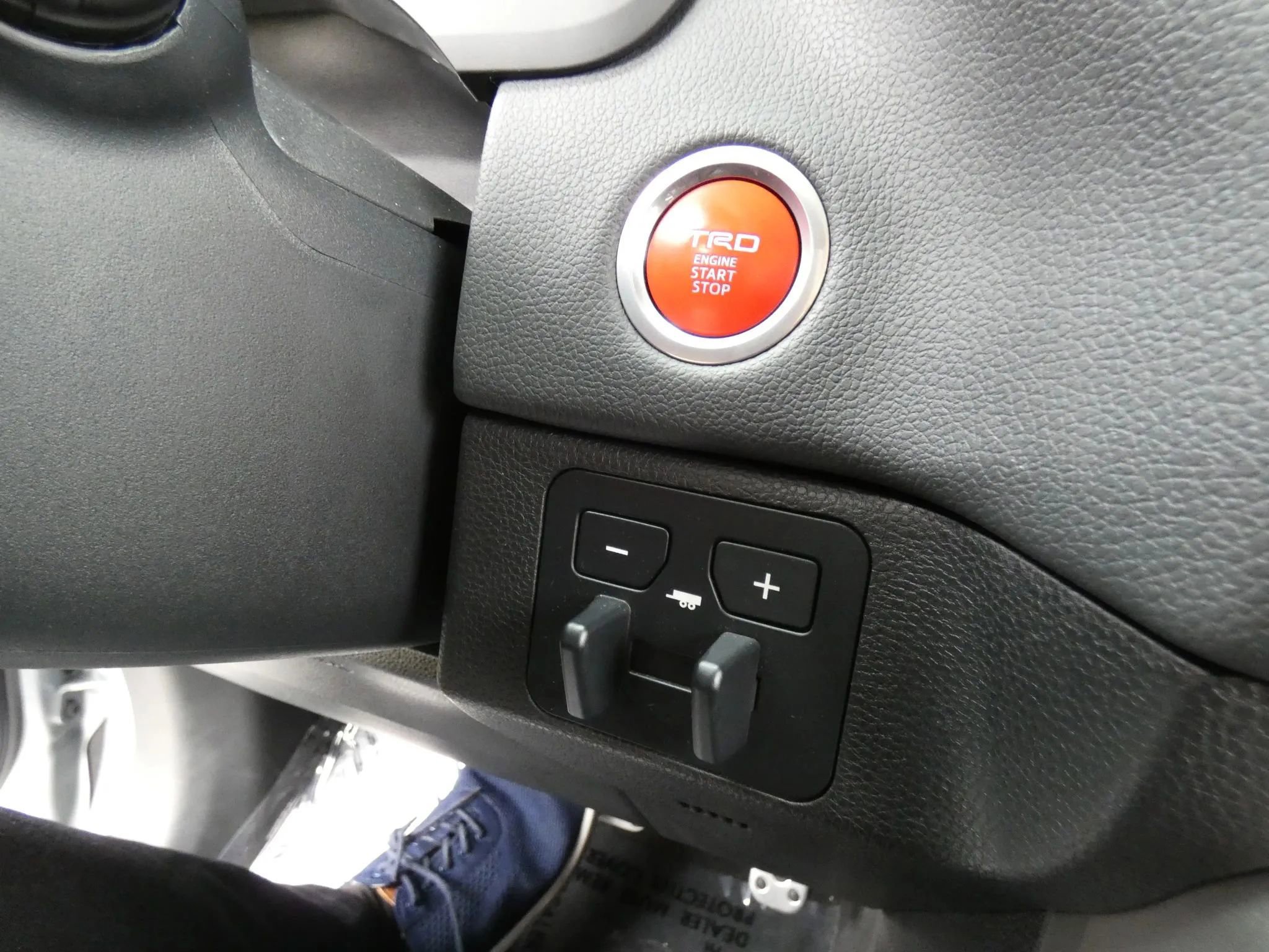 Used 2024 Toyota Tundra Limited w/ TRD Off-Road Package image 45