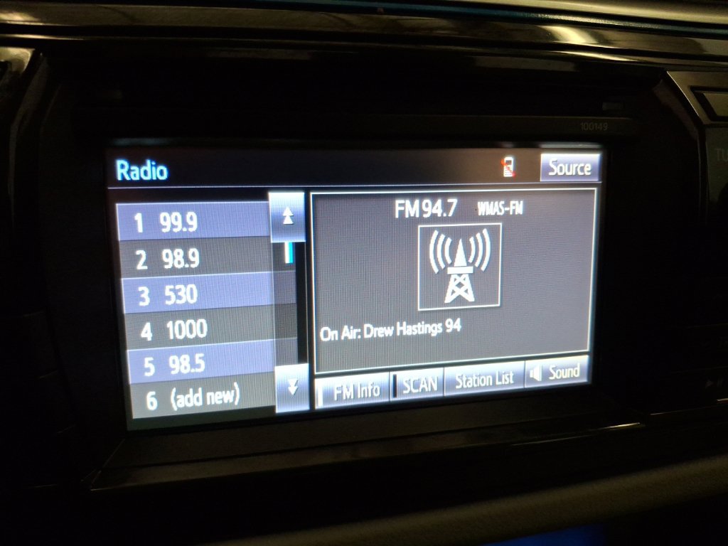 Used 2014 Toyota Corolla LE FWD image 24