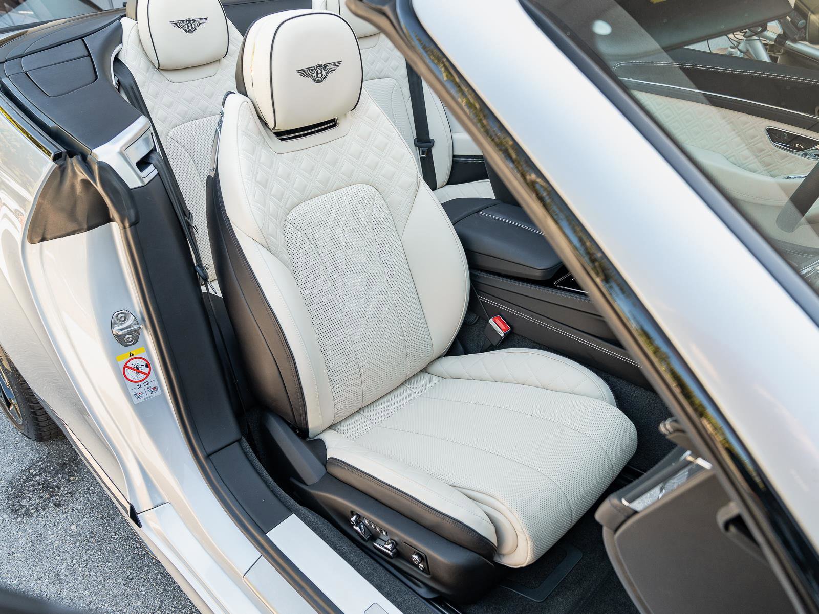 Used 2023 Bentley Continental GT Mulliner AWD/4WD image 4