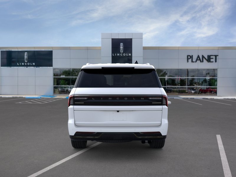 New 2026 Lincoln Navigator Premiere AWD/4WD image 5