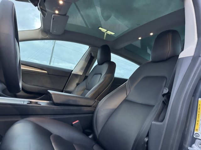 Used 2022 Tesla Model 3 Long Range image 9