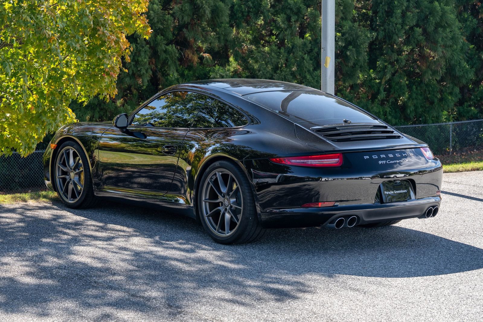 Used 2016 Porsche 911 Carrera S image 2