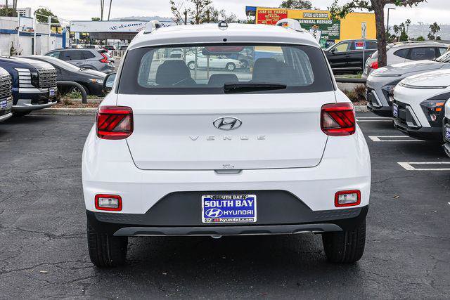 New 2026 Hyundai Venue SEL FWD image 5