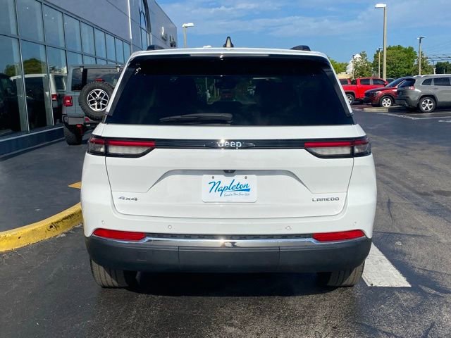 Used 2023 Jeep Grand Cherokee Laredo w/ Luxury Tech Group I AWD/4WD image 8
