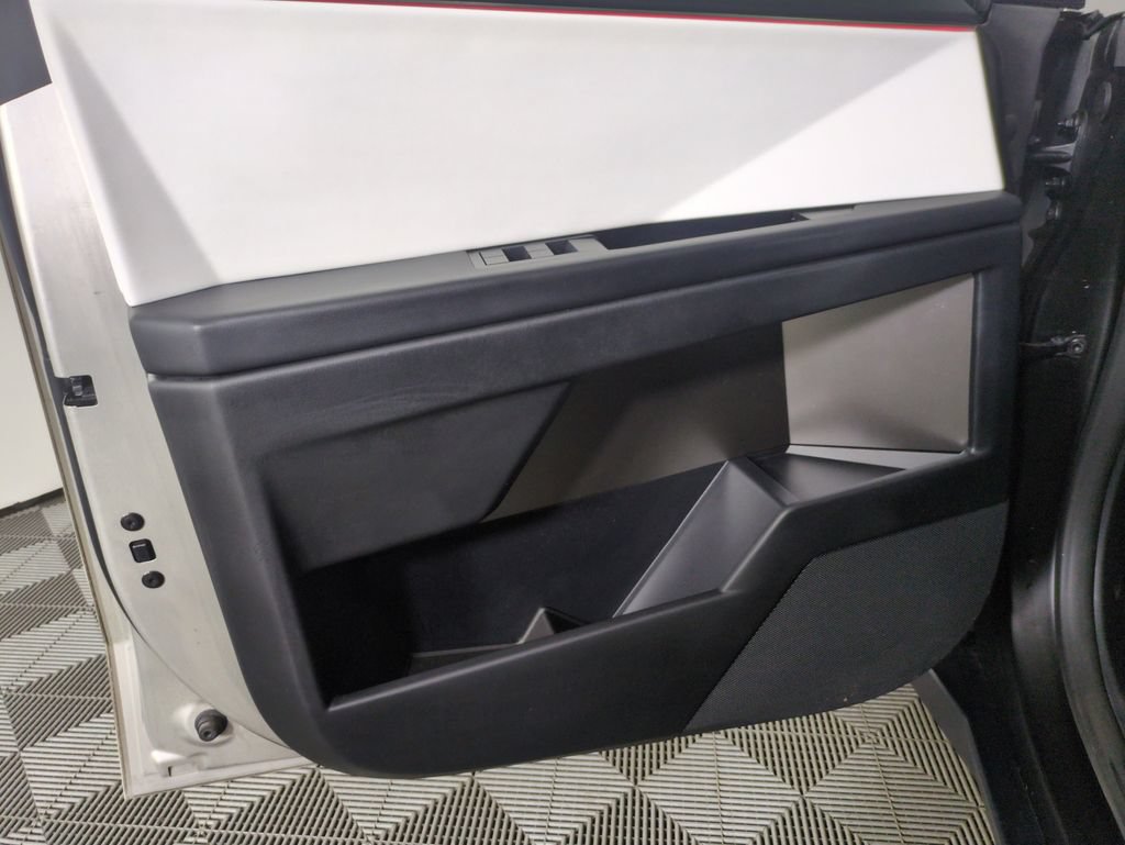 Used 2024 Tesla Cybertruck AWD Crew Cab image 12