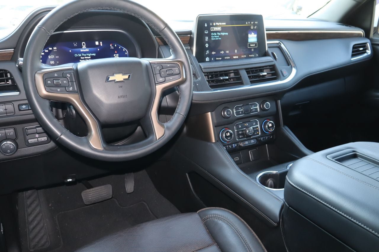 Used 2023 Chevrolet Tahoe High Country w/ LPO, Illumination Package RWD image 5