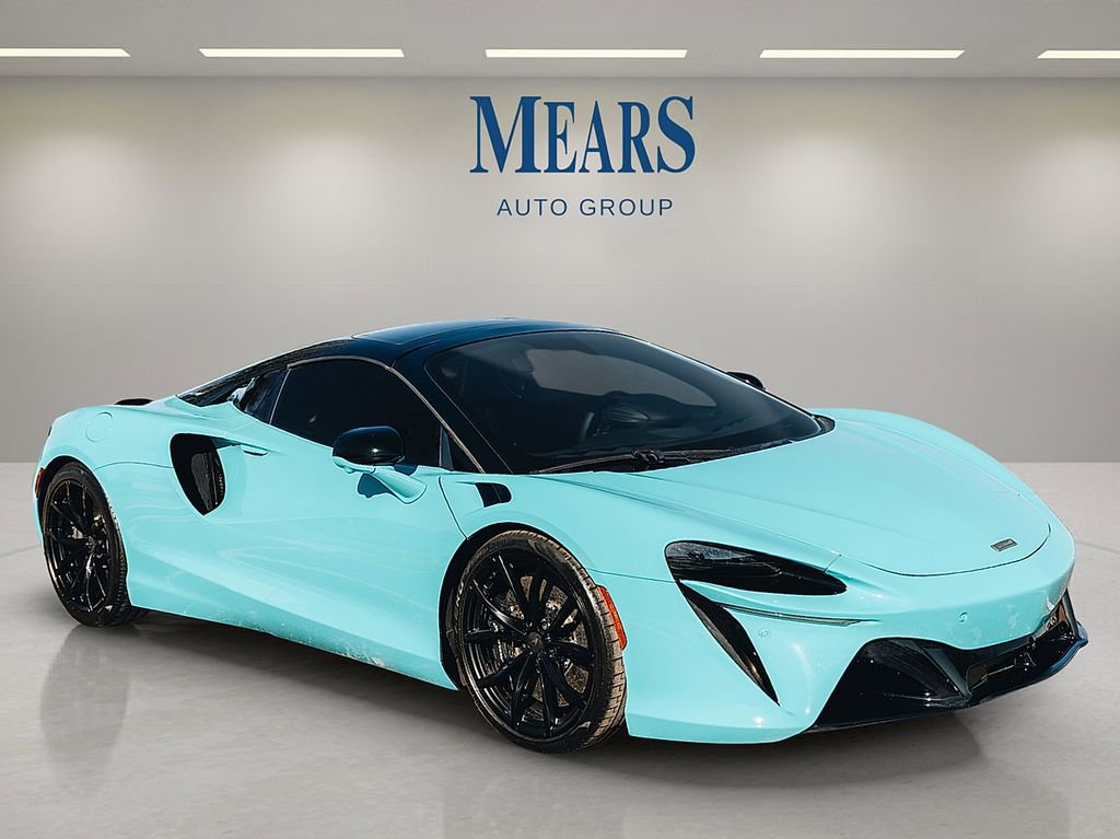 Used 2025 McLaren Artura Spider RWD image 3