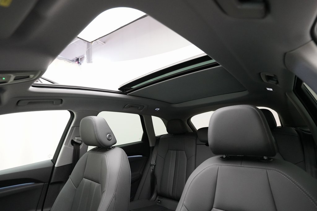 New 2025 Audi Q5 Premium Plus image 32