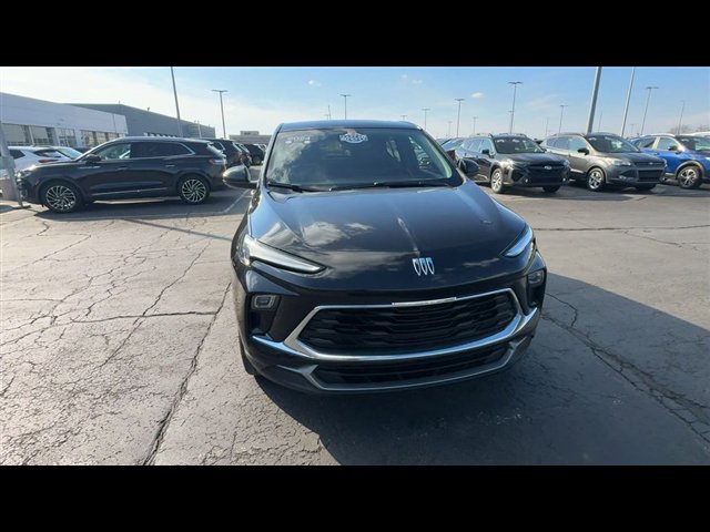 Certified 2024 Buick Encore GX Preferred w/ Comfort Package image 3