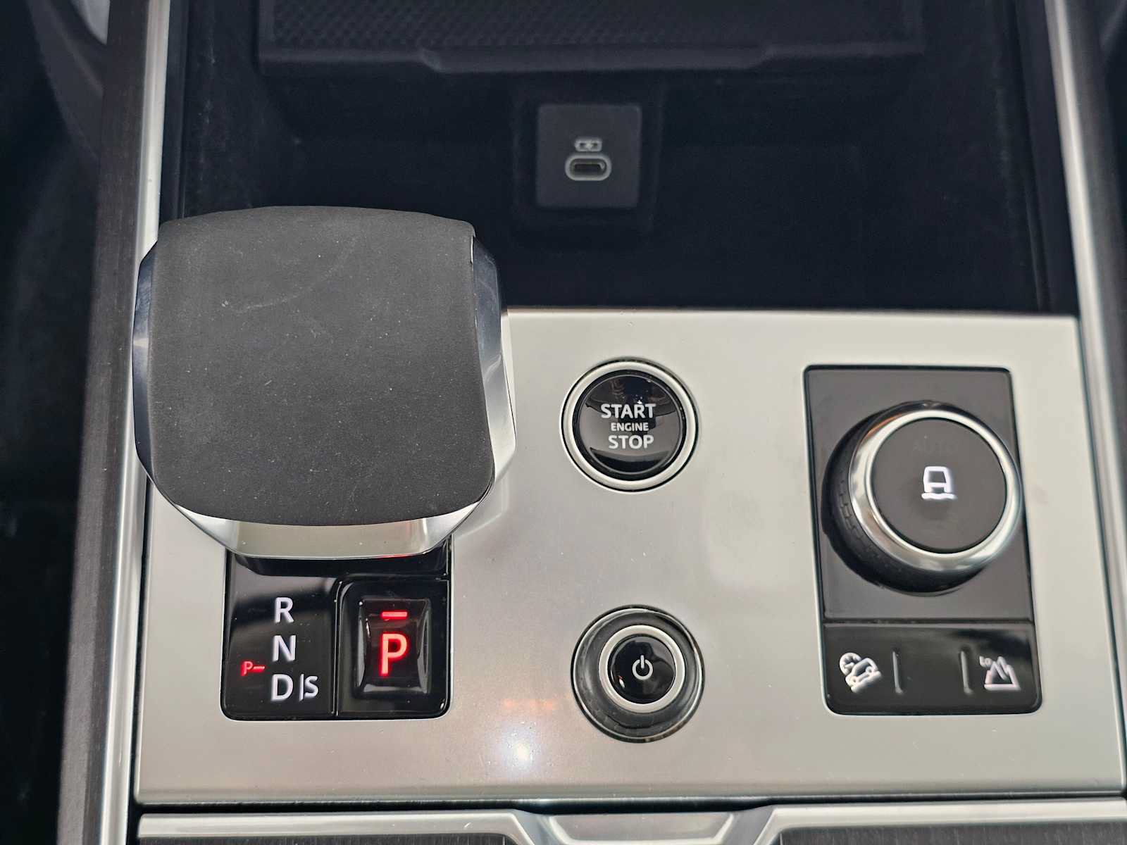 Used 2023 Land Rover Range Rover First Edition AWD/4WD image 32