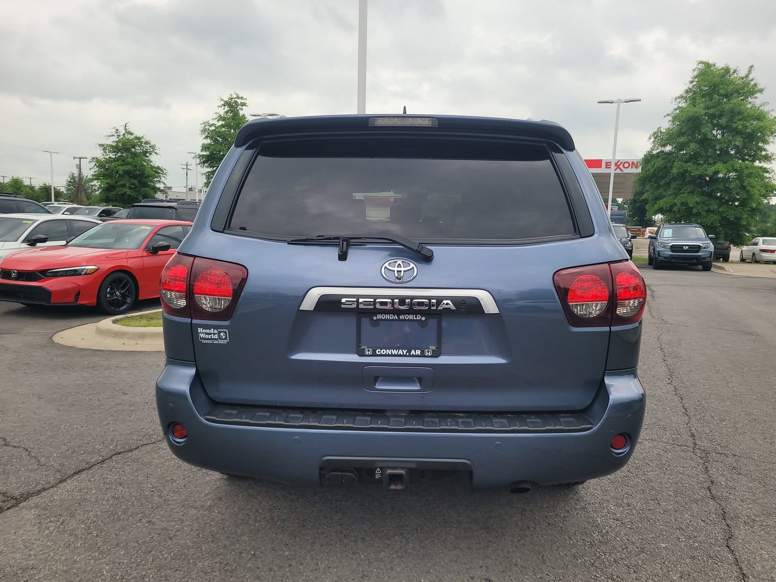 Used 2020 Toyota Sequoia SR5 w/ Carpet Mat Package (TMS) AWD/4WD image 4
