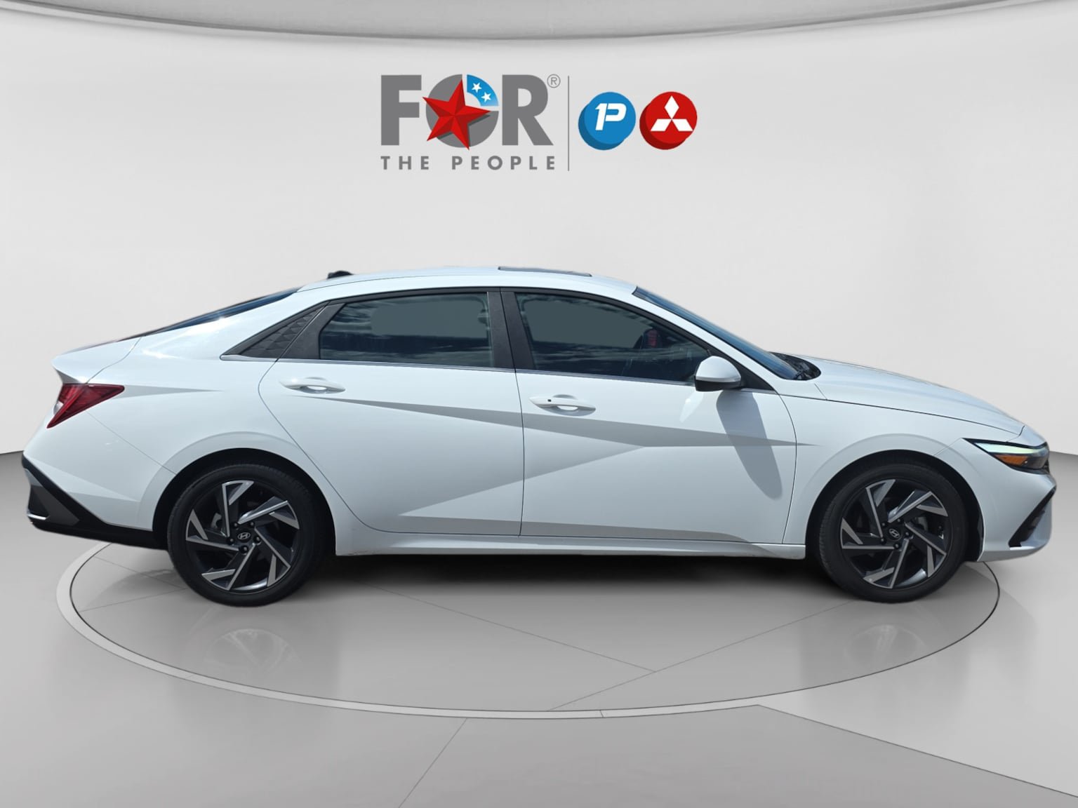 Used 2025 Hyundai Elantra SEL FWD image 6