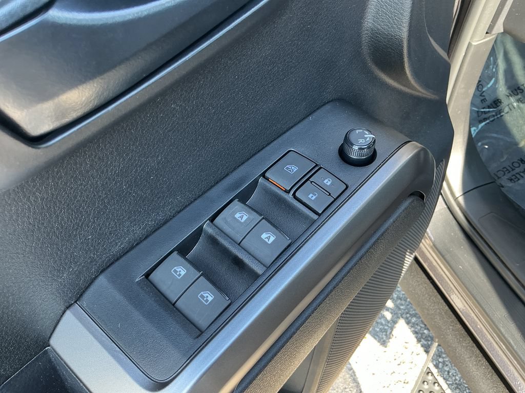 Used 2023 Toyota Tacoma SR5 AWD/4WD image 14