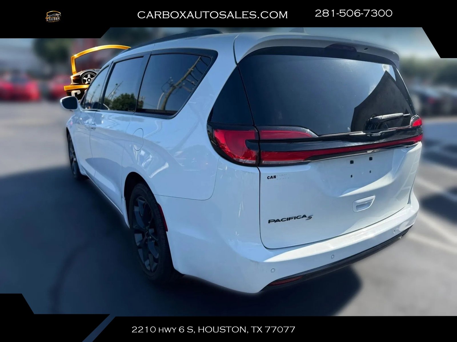 Used 2021 Chrysler Pacifica Touring w/ S Appearance Package FWD image 3
