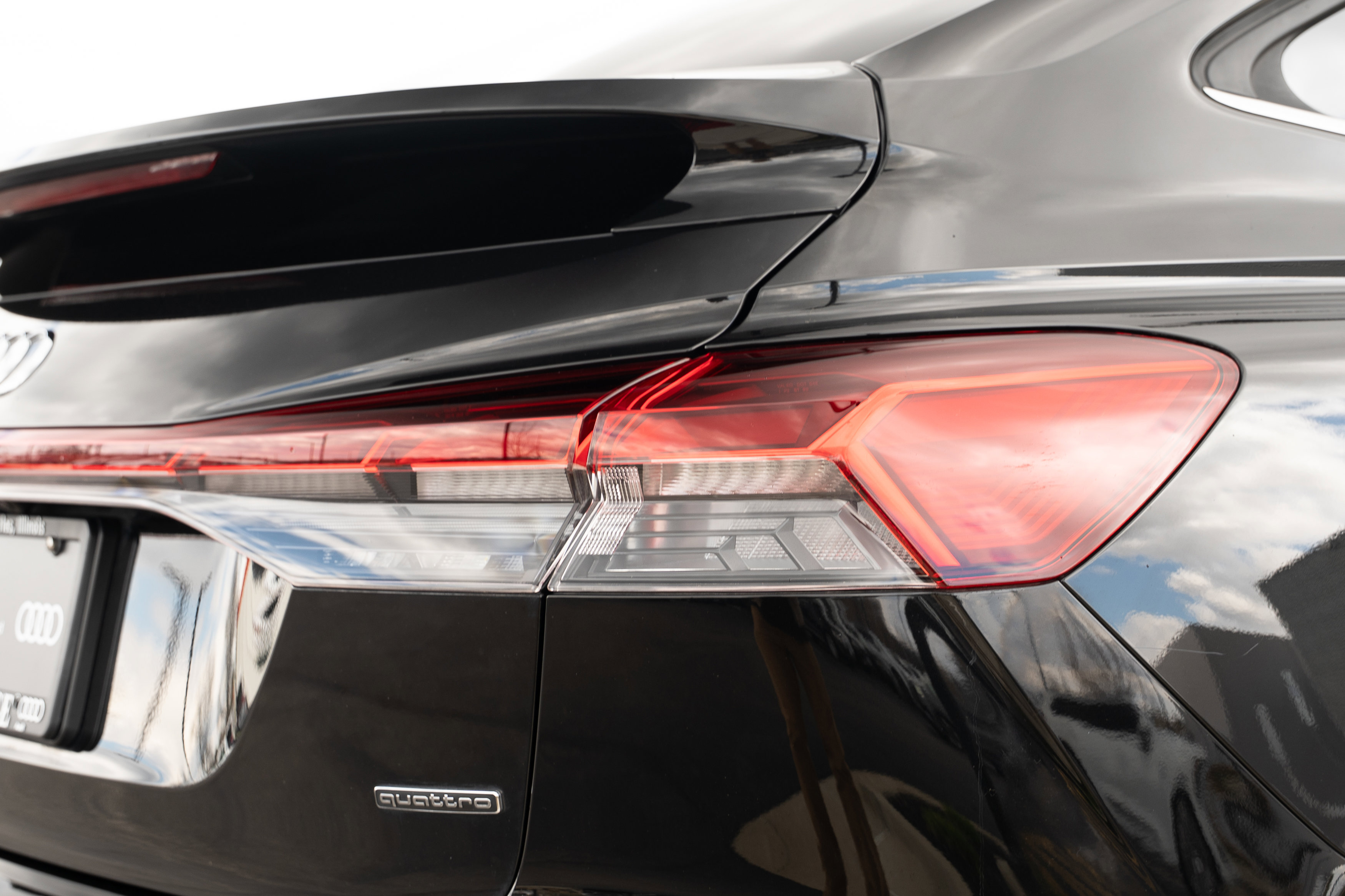Certified 2023 Audi Q4 e-tron Prestige image 33