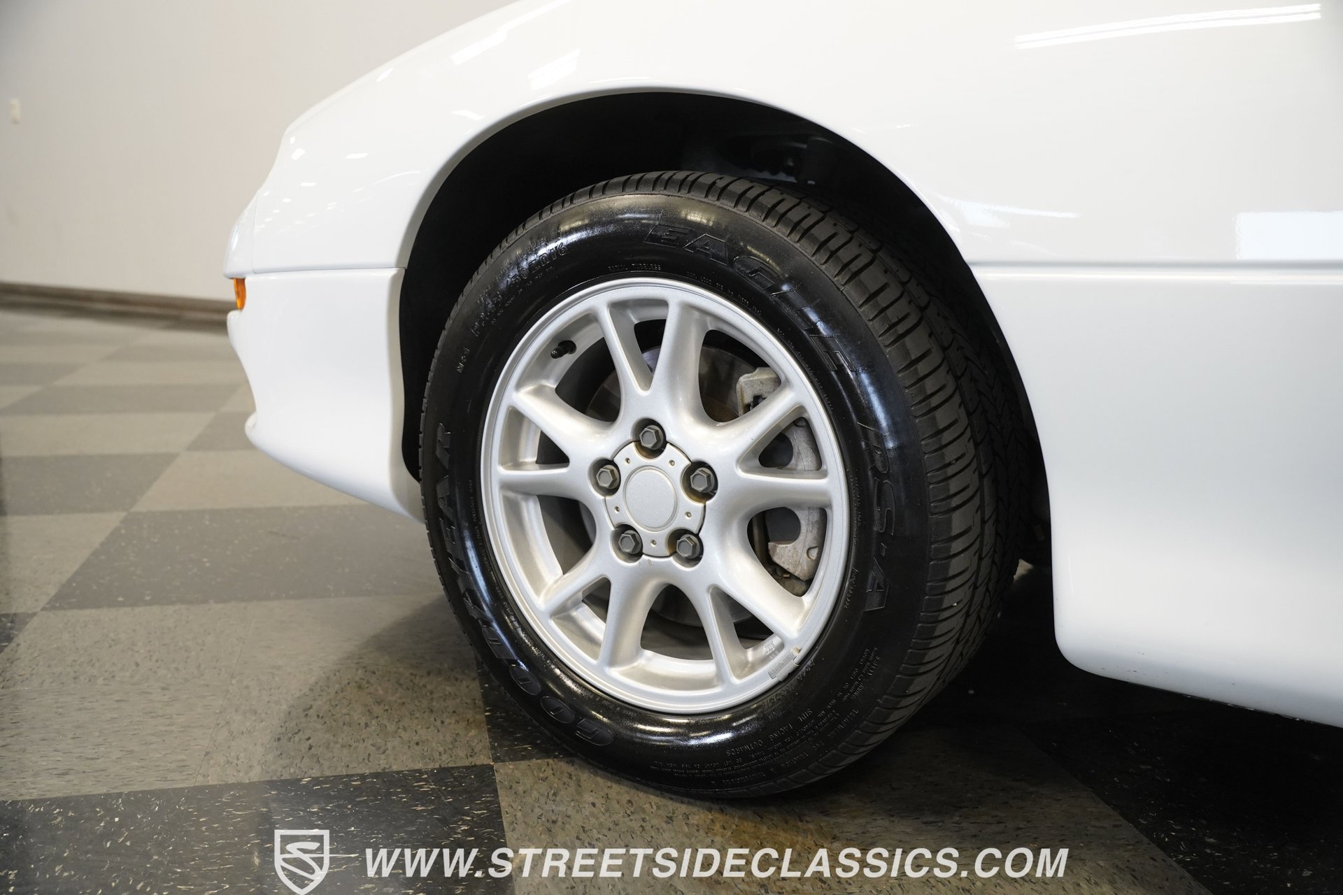 Used 2001 Chevrolet Camaro Z28 w/ Preferred Equipment Group image 17