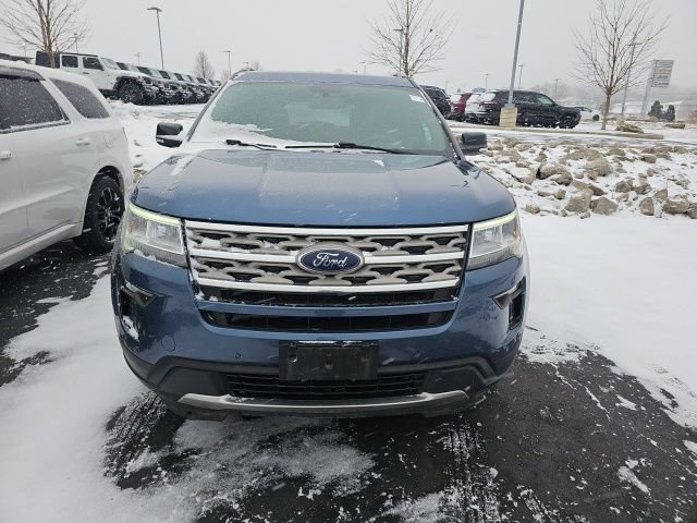 Used 2018 Ford Explorer XLT w/ Equipment Group 202A image 2