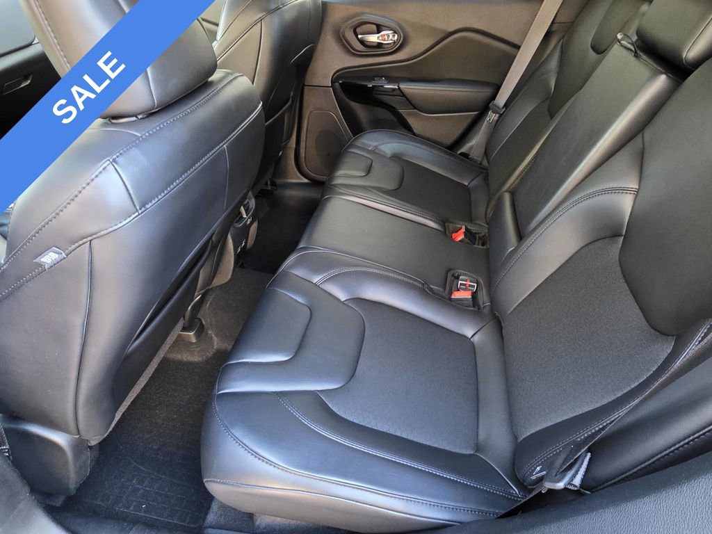 Used 2021 Jeep Cherokee Latitude Plus image 10