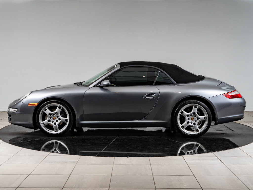 Used 2006 Porsche 911 Carrera RWD image 2
