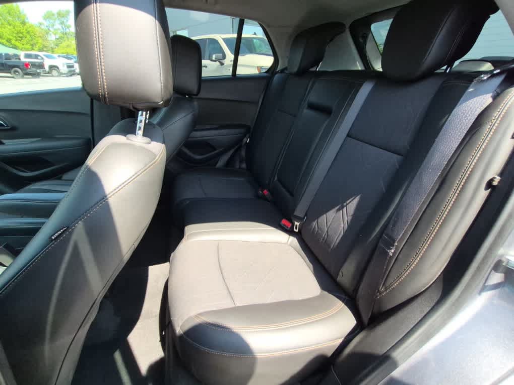 Used 2020 Chevrolet Trax LT w/ LT Convenience Package FWD image 7