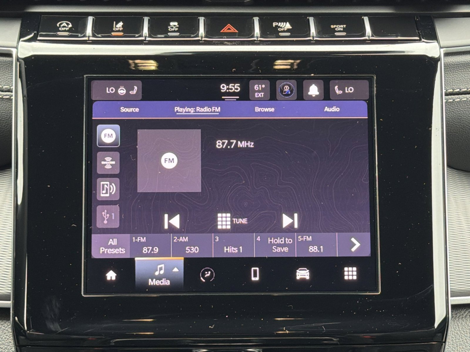 New 2025 Jeep Grand Cherokee Altitude image 18