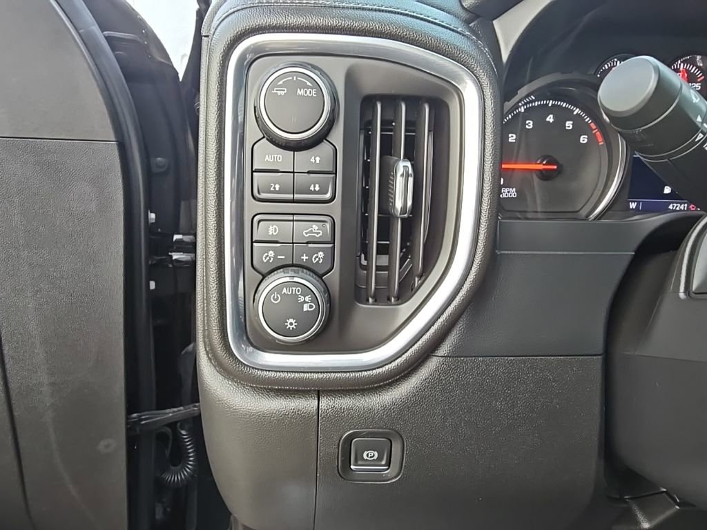 Used 2021 Chevrolet Silverado 1500 RST w/ Max Trailering Package image 19