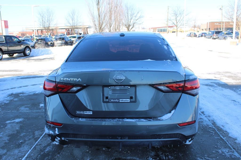 Used 2025 Nissan Sentra SV image 8