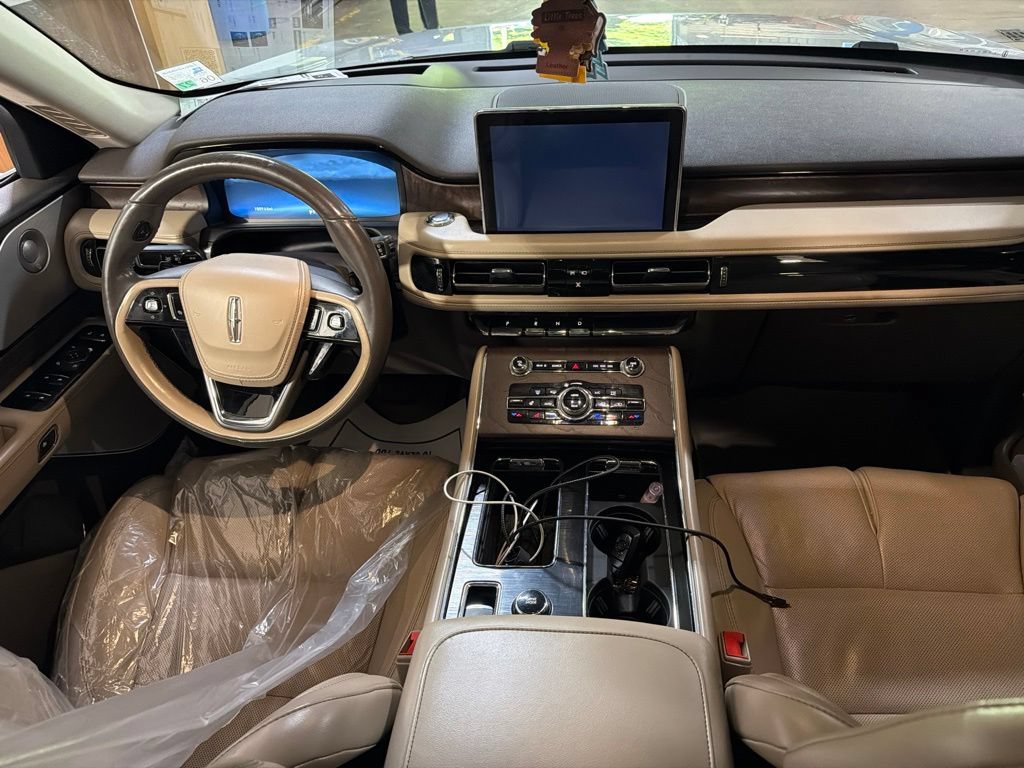 Used 2020 Lincoln Aviator Reserve w/ Equipment Group 201A RWD image 18