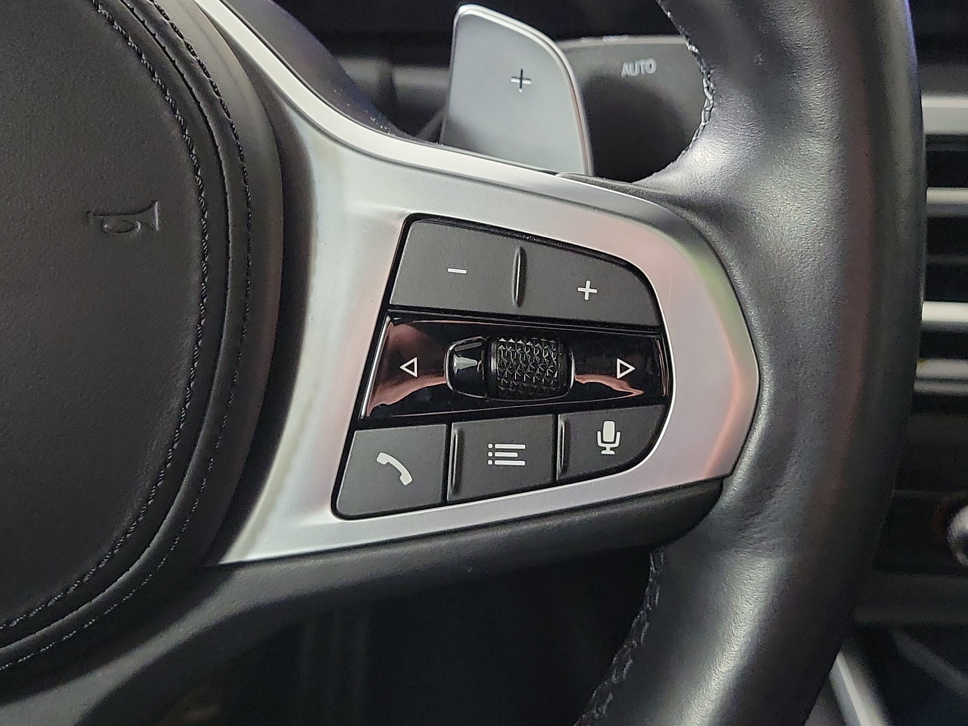 Used 2023 BMW 330e xDrive w/ M Sport Package image 14