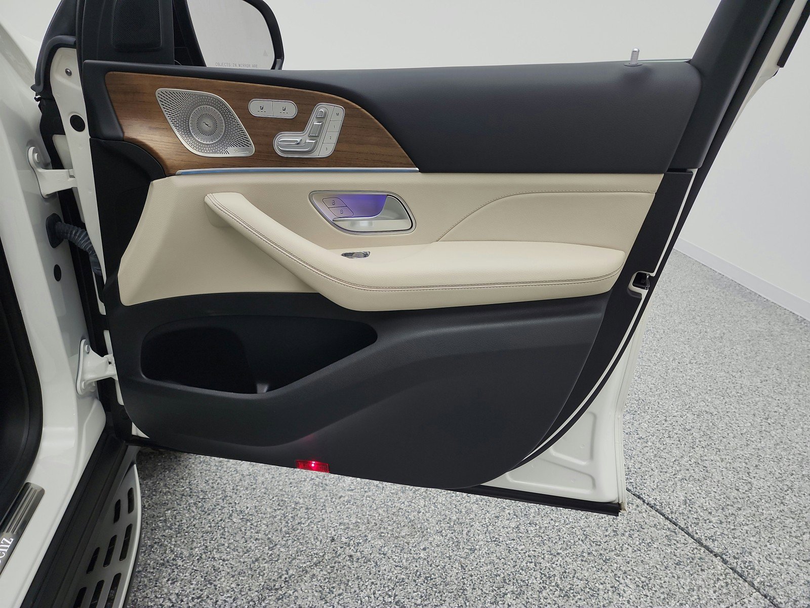 Used 2024 Mercedes-Benz GLS 450 4MATIC image 20