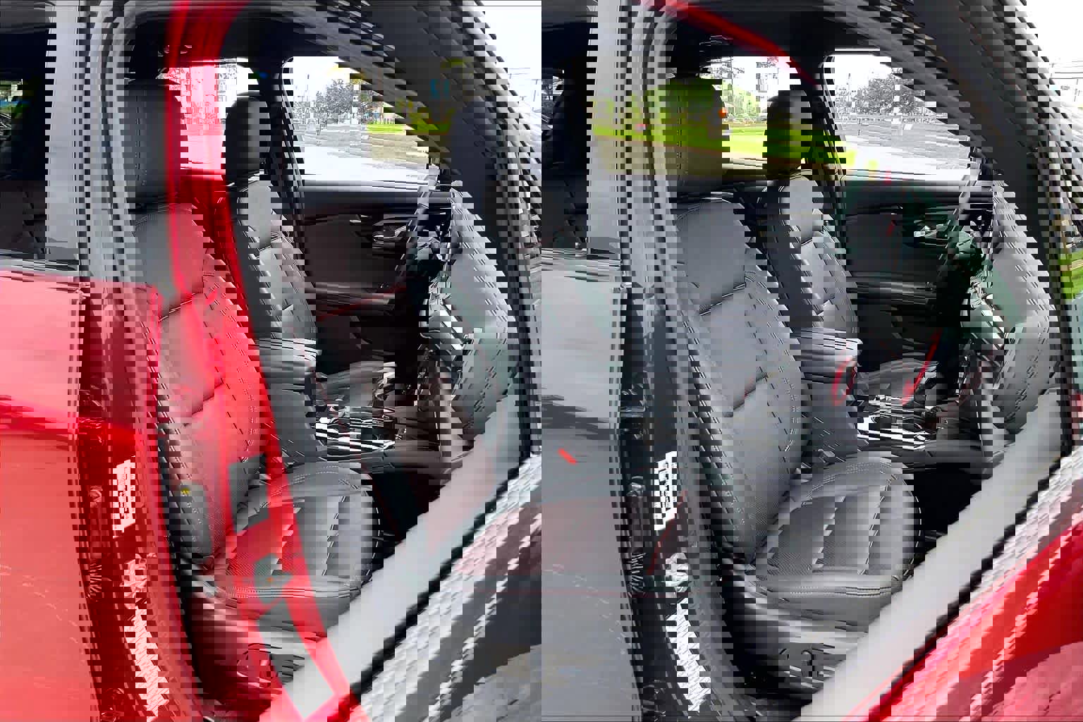 Used 2025 Chevrolet Blazer RS FWD image 9