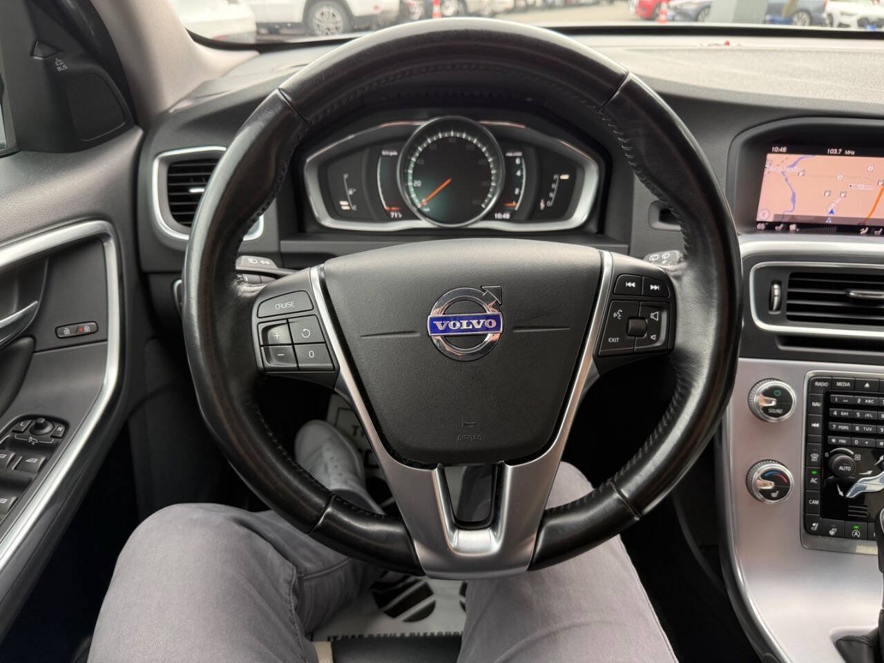 Used 2018 Volvo V60 T5 Cross Country w/ Convenience Package AWD/4WD image 25