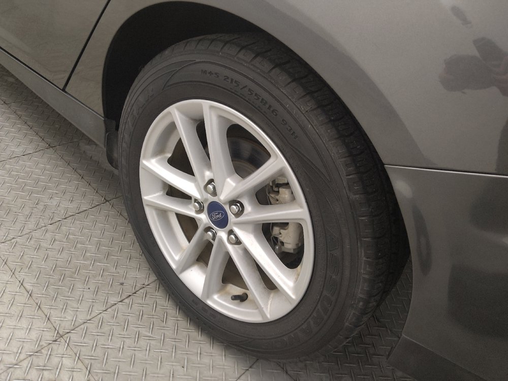 Used 2018 Ford Focus SE w/ Interior Protection Package FWD image 31